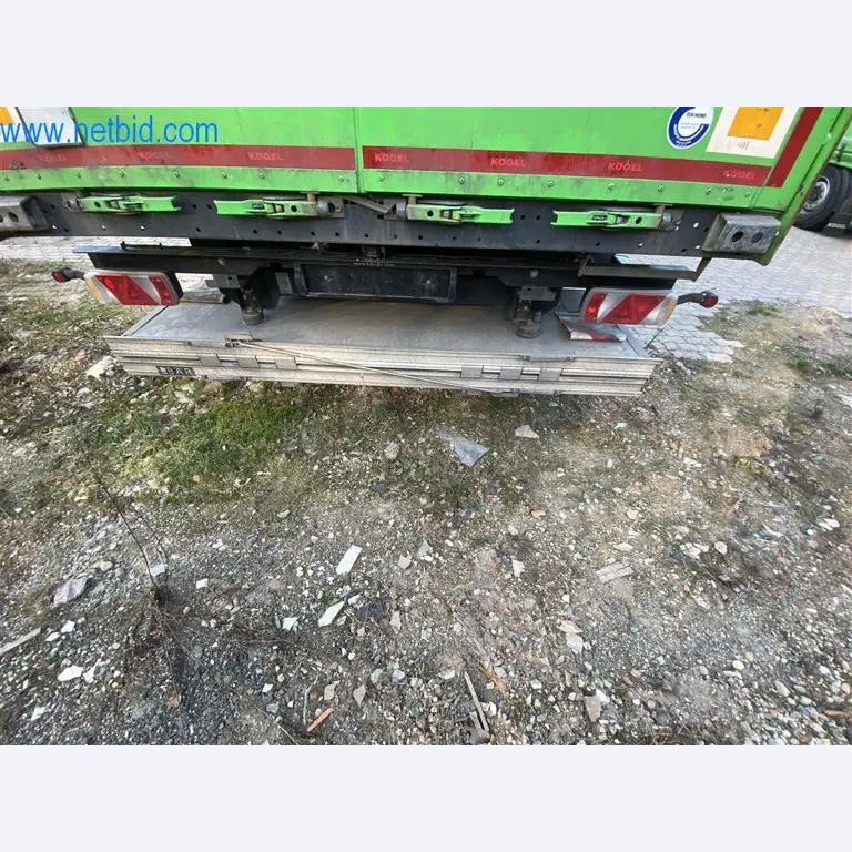 Equipamiento operativo y de oficina de una empresa de transportes-14