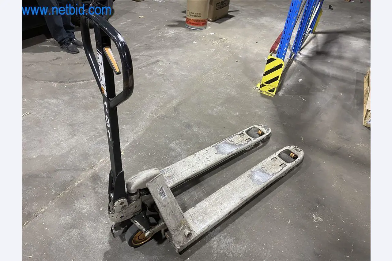 Bedrijfs- en kantooruitrusting van een transportbedrijf-3