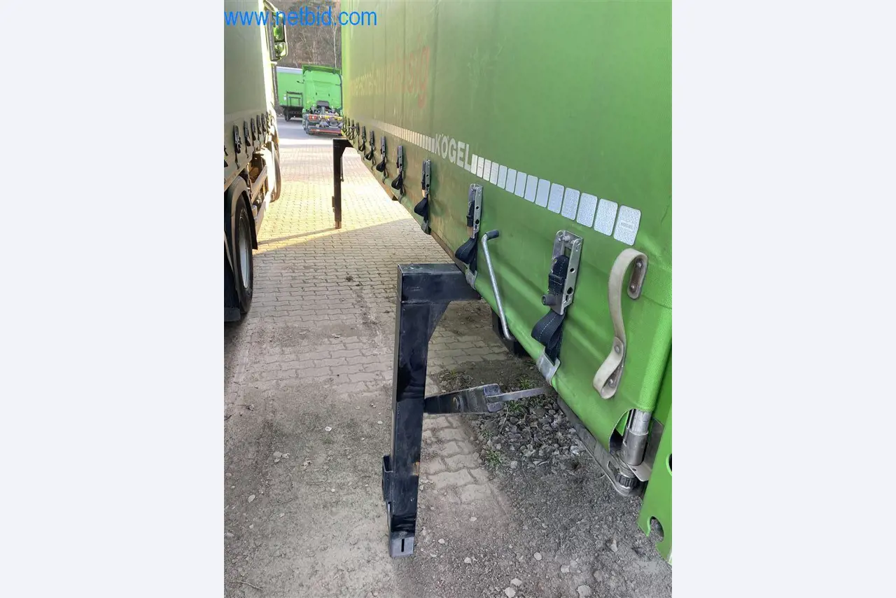 Material de exploração e de escritório de uma empresa de transportes-6