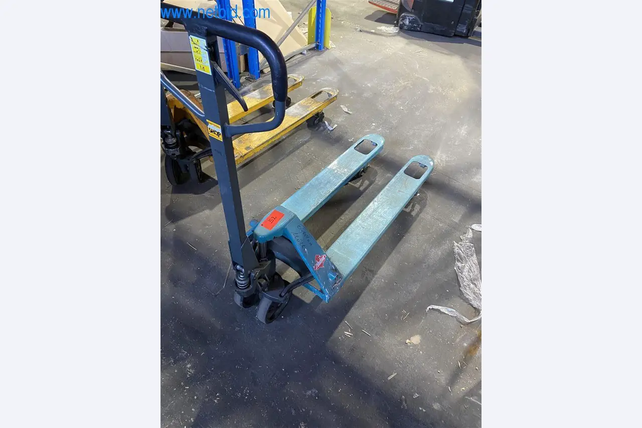 Provozní a kancelářské vybavení dopravního podniku-1