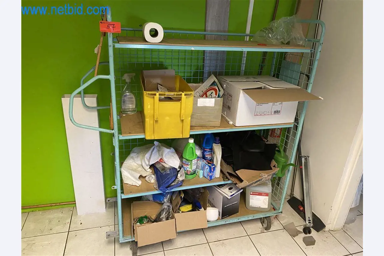 Wyposażenie operacyjne i biurowe firmy transportowej-1