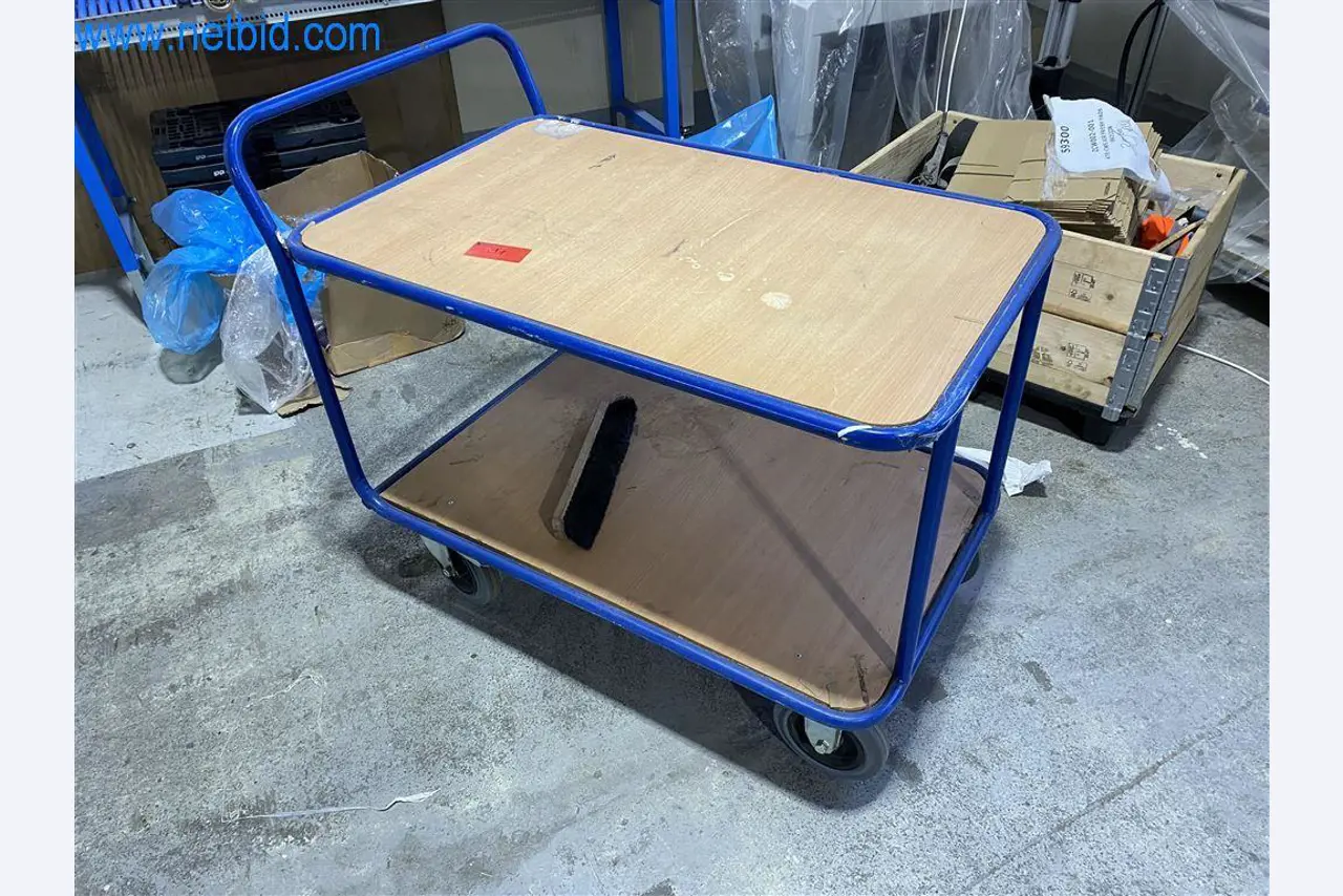 Equipamiento operativo y de oficina de una empresa de transportes-1