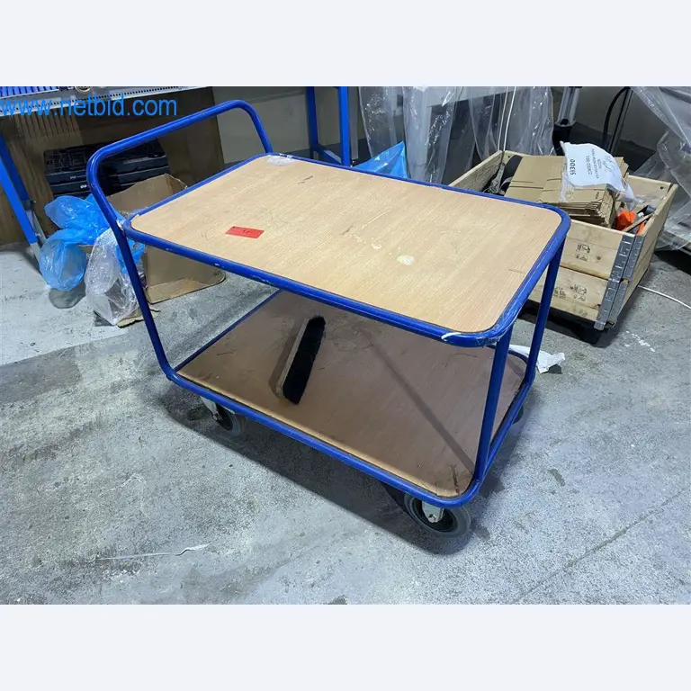 Equipamiento operativo y de oficina de una empresa de transportes-1