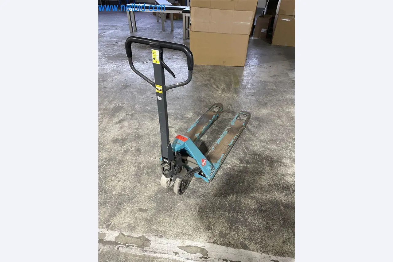 Equipamiento operativo y de oficina de una empresa de transportes-1