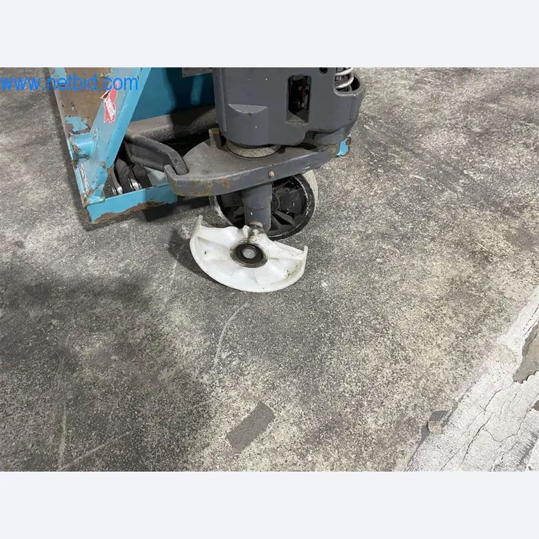 Equipamiento operativo y de oficina de una empresa de transportes-2