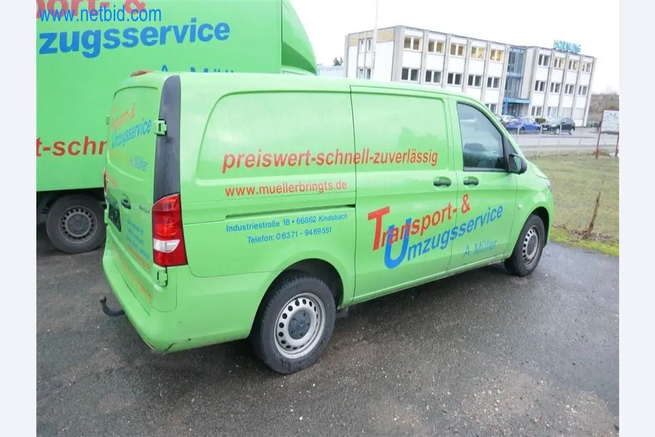 Bedrijfs- en kantooruitrusting van een transportbedrijf-3