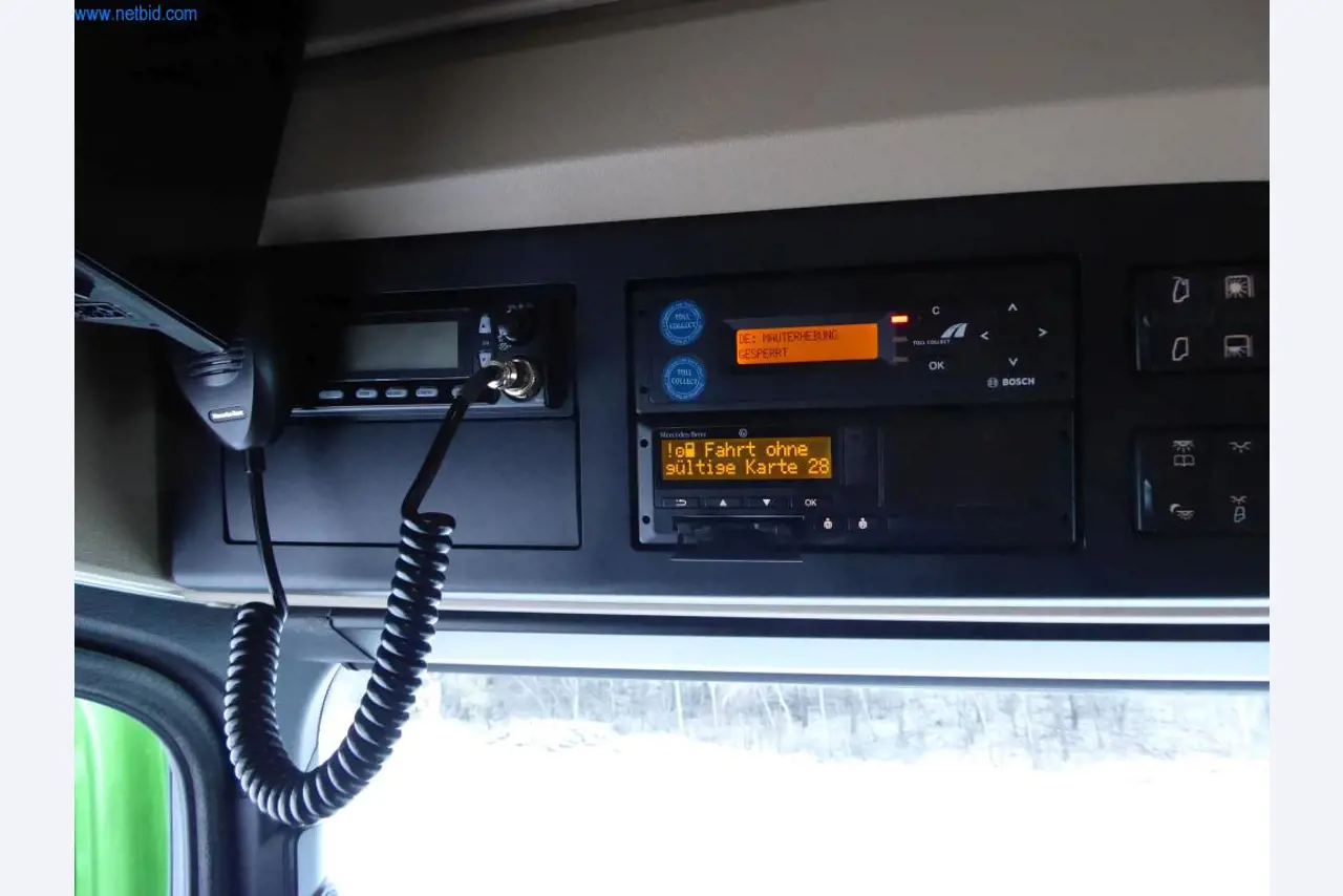 Wyposażenie operacyjne i biurowe firmy transportowej-11