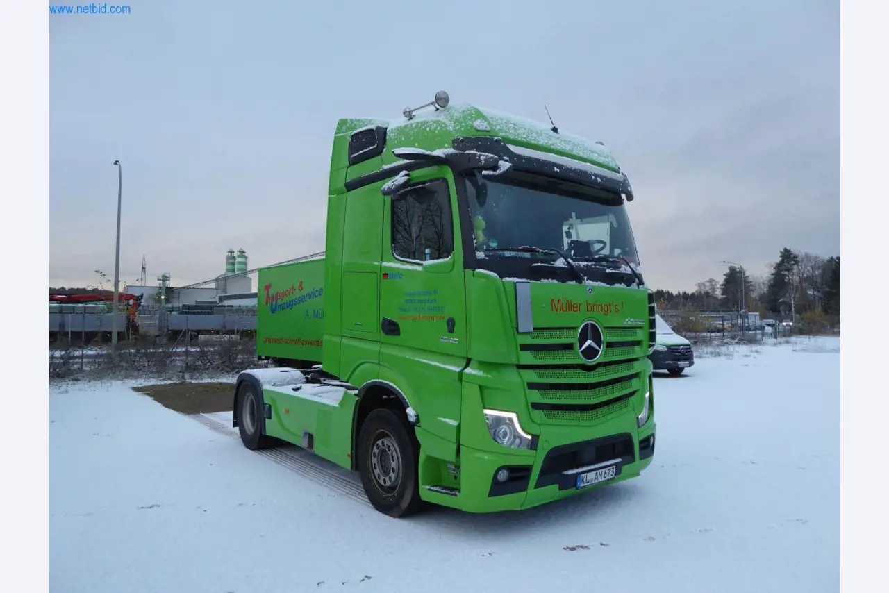 Wyposażenie operacyjne i biurowe firmy transportowej-2