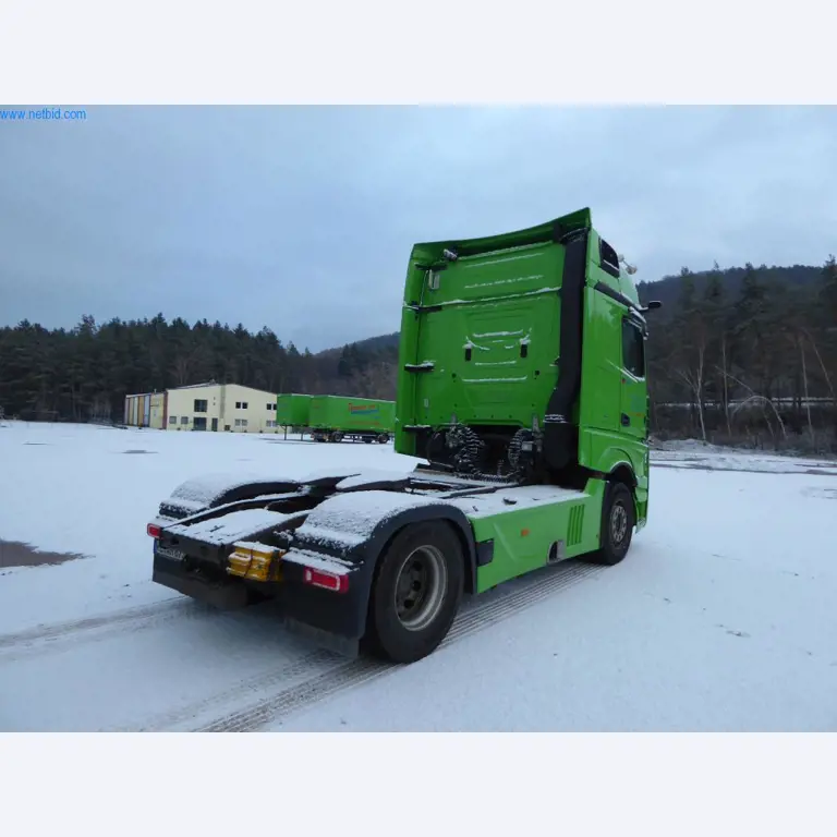 Wyposażenie operacyjne i biurowe firmy transportowej-3
