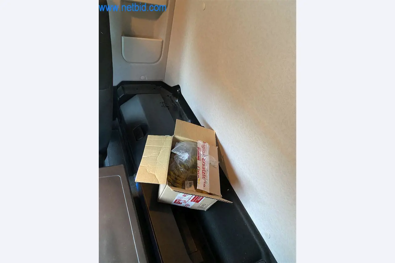 Material de exploração e de escritório de uma empresa de transportes-19