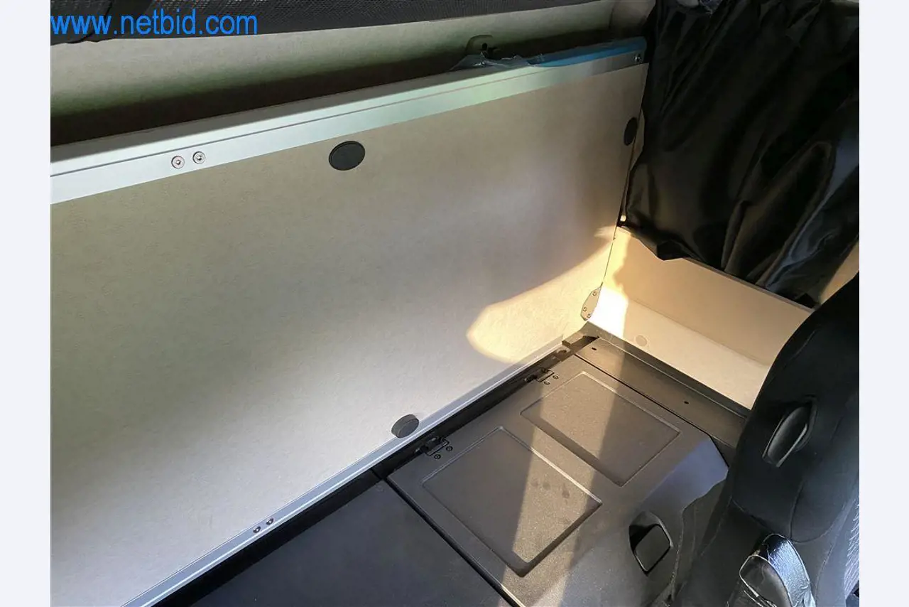 Equipamiento operativo y de oficina de una empresa de transportes-15