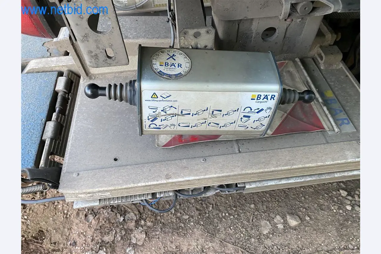 Equipamiento operativo y de oficina de una empresa de transportes-7