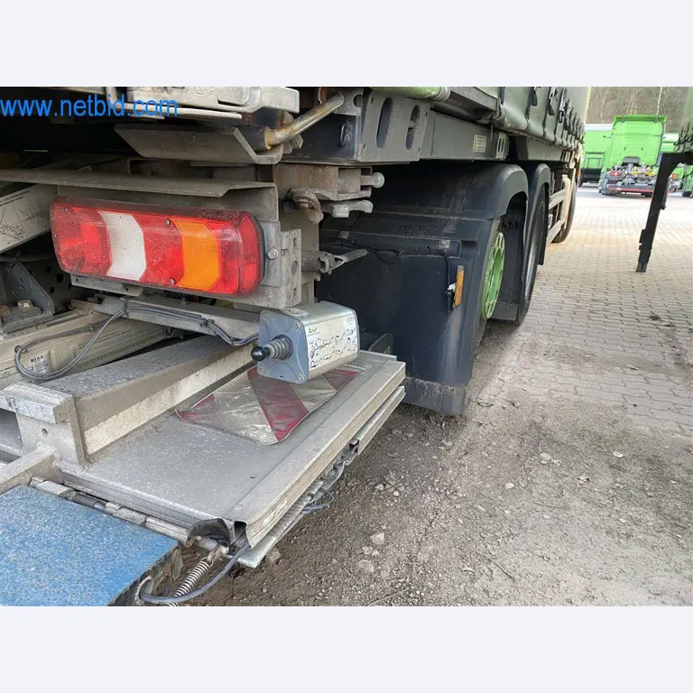Equipamiento operativo y de oficina de una empresa de transportes-8