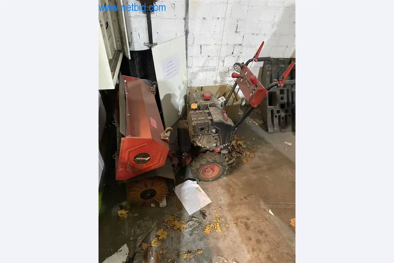 Equipamiento operativo y de oficina de una empresa de transportes-1