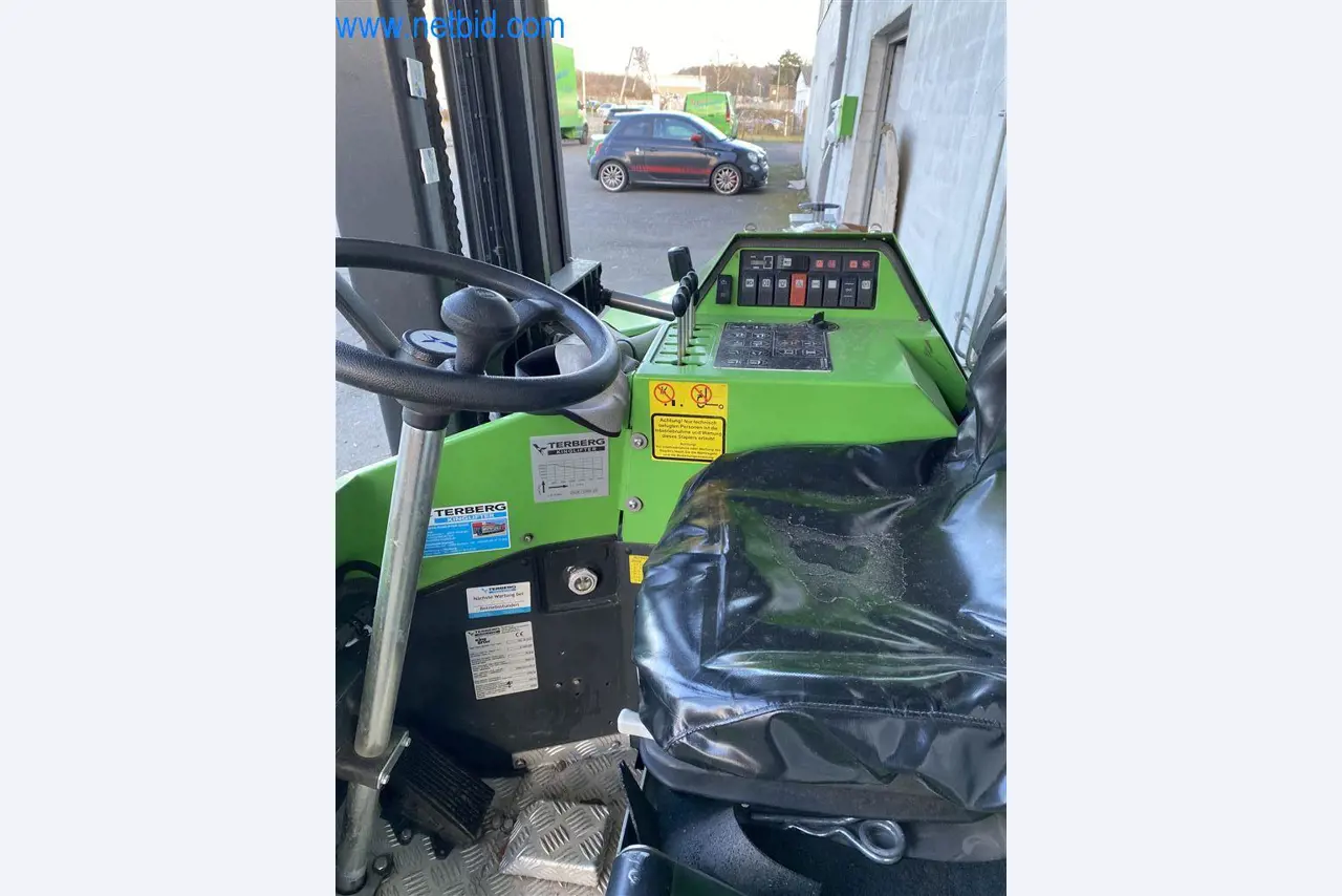 Material de exploração e de escritório de uma empresa de transportes-4
