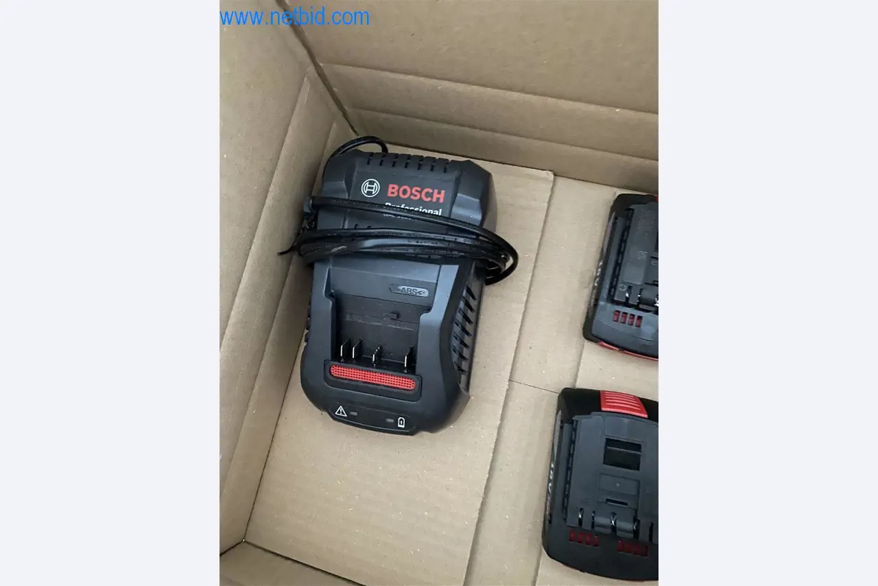 Equipamiento operativo y de oficina de una empresa de transportes-4