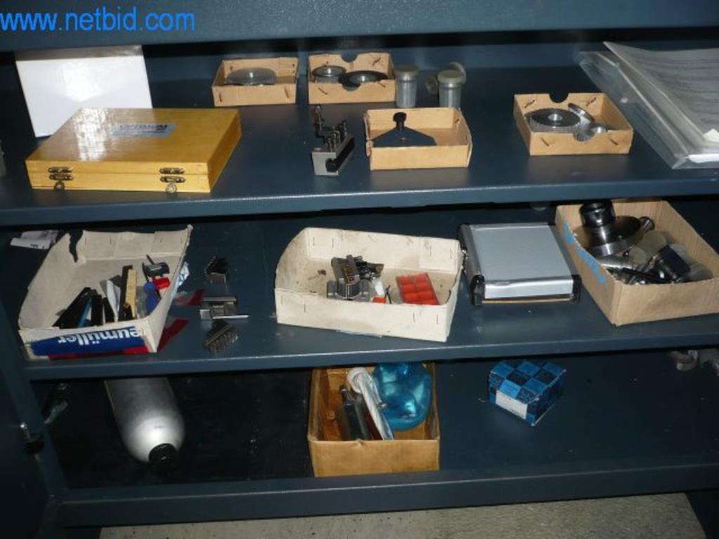 Centre de tournage/fraisage CNC / machines, chariots de manutention, équipement de bureau et de commerce-2