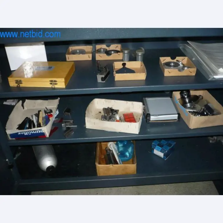 CNC soustružnicko-frézovací centra / stroje, průmyslové vozíky, kancelářské a obchodní vybavení-2