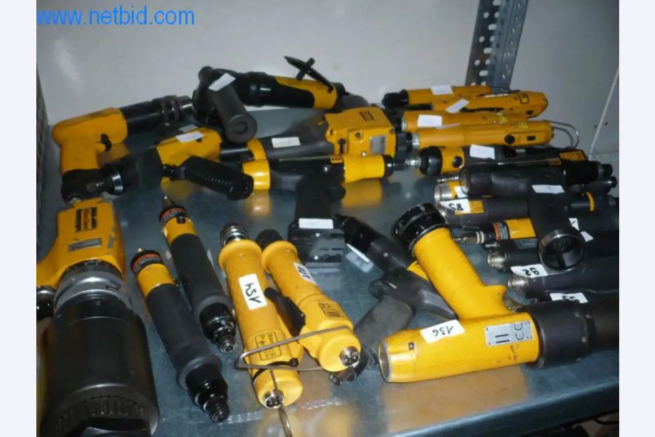 CNC draai-/freescentrum/machines, industriële trucks, kantoor- en bedrijfsuitrusting-1