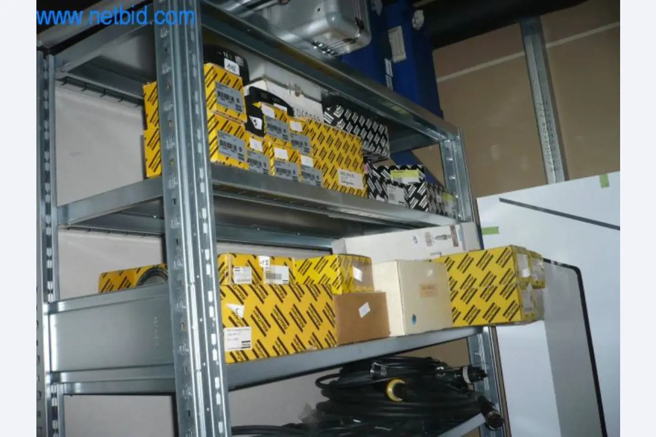 CNC draai-/freescentrum/machines, industriële trucks, kantoor- en bedrijfsuitrusting-5