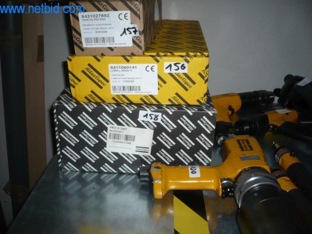 Centre de tournage/fraisage CNC / machines, chariots de manutention, équipement de bureau et de commerce-6