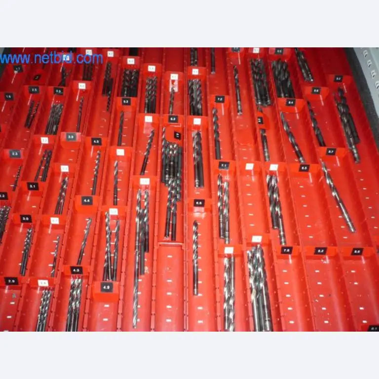 CNC draai-/freescentrum/machines, industriële trucks, kantoor- en bedrijfsuitrusting-2