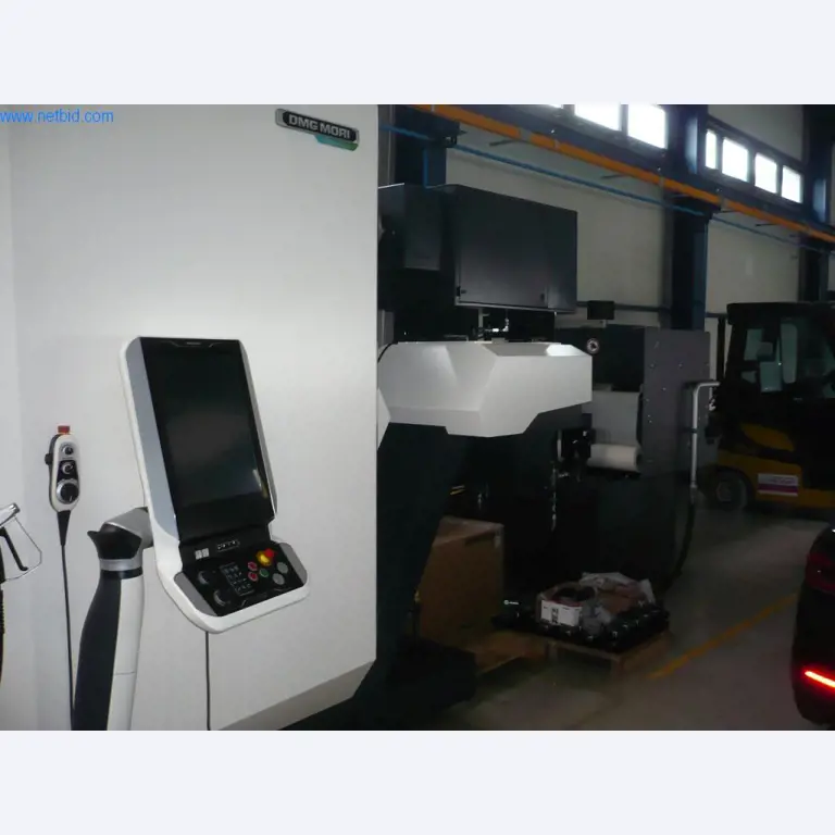 CNC soustružnicko-frézovací centra / stroje, průmyslové vozíky, kancelářské a obchodní vybavení-11