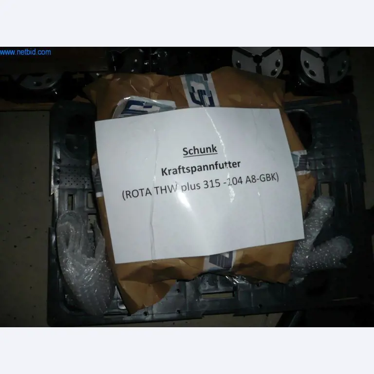 CNC soustružnicko-frézovací centra / stroje, průmyslové vozíky, kancelářské a obchodní vybavení-12