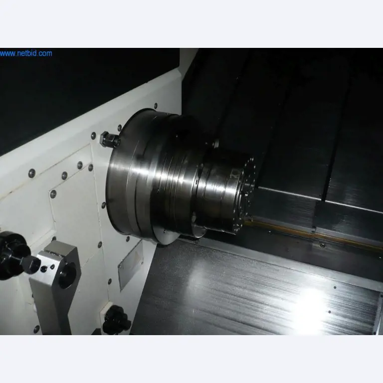 CNC soustružnicko-frézovací centra / stroje, průmyslové vozíky, kancelářské a obchodní vybavení-6