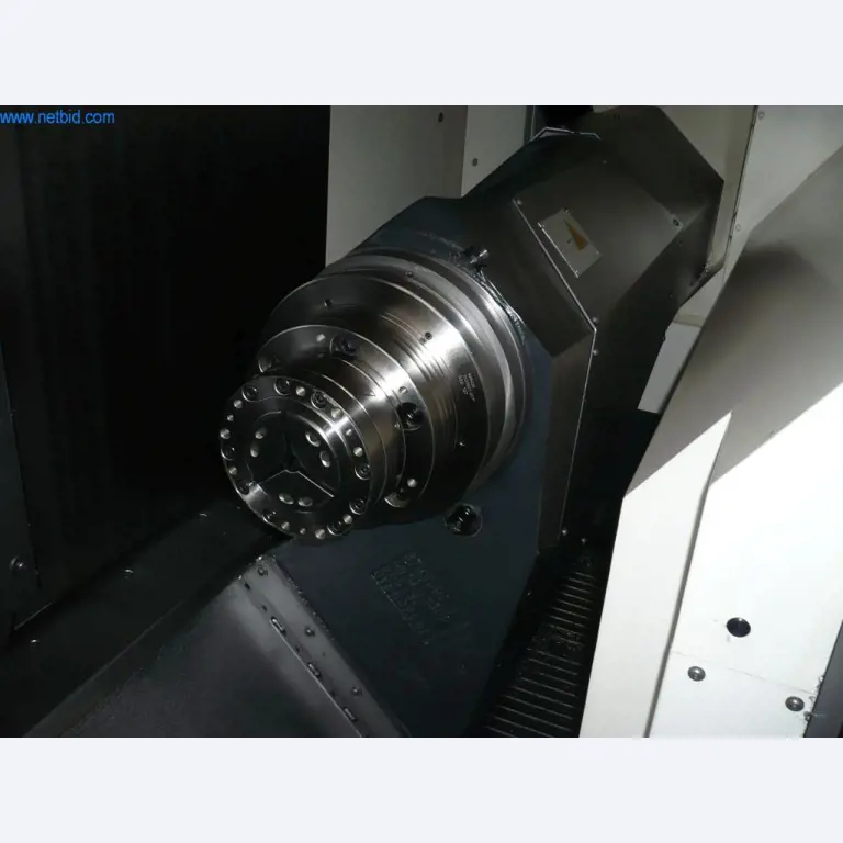 CNC soustružnicko-frézovací centra / stroje, průmyslové vozíky, kancelářské a obchodní vybavení-8