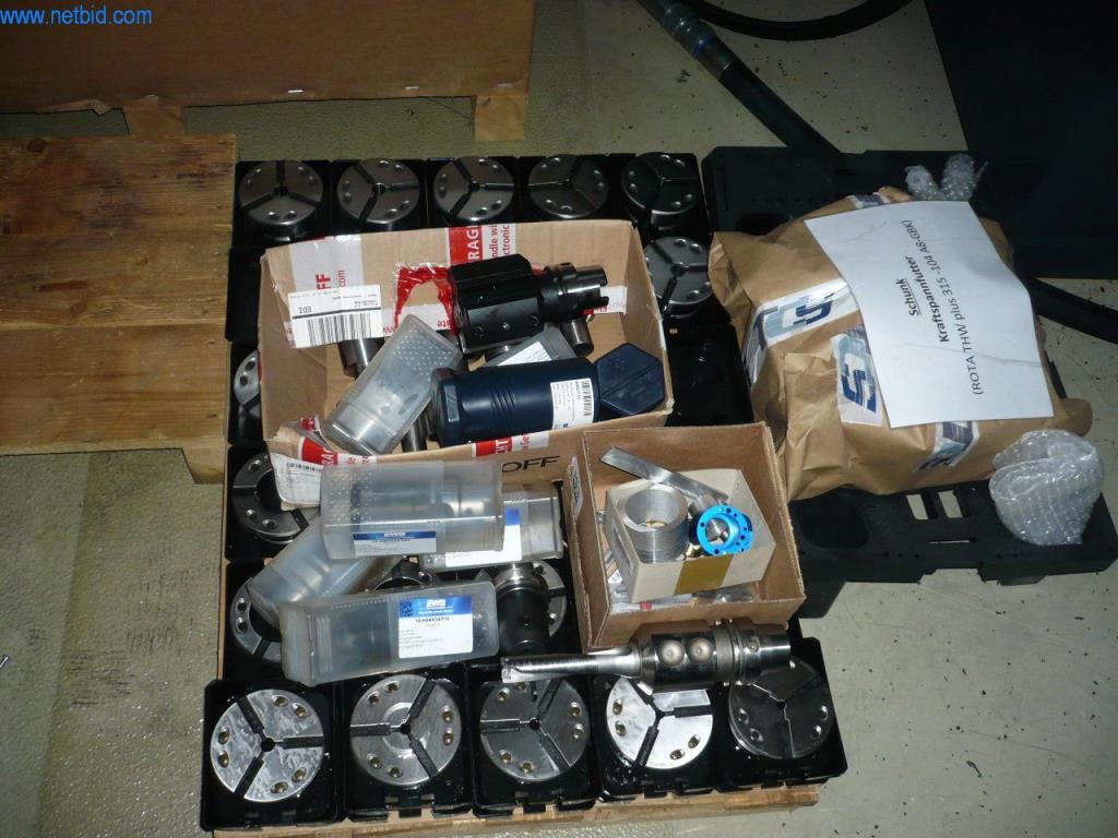 Centre de tournage/fraisage CNC / machines, chariots de manutention, équipement de bureau et de commerce-9