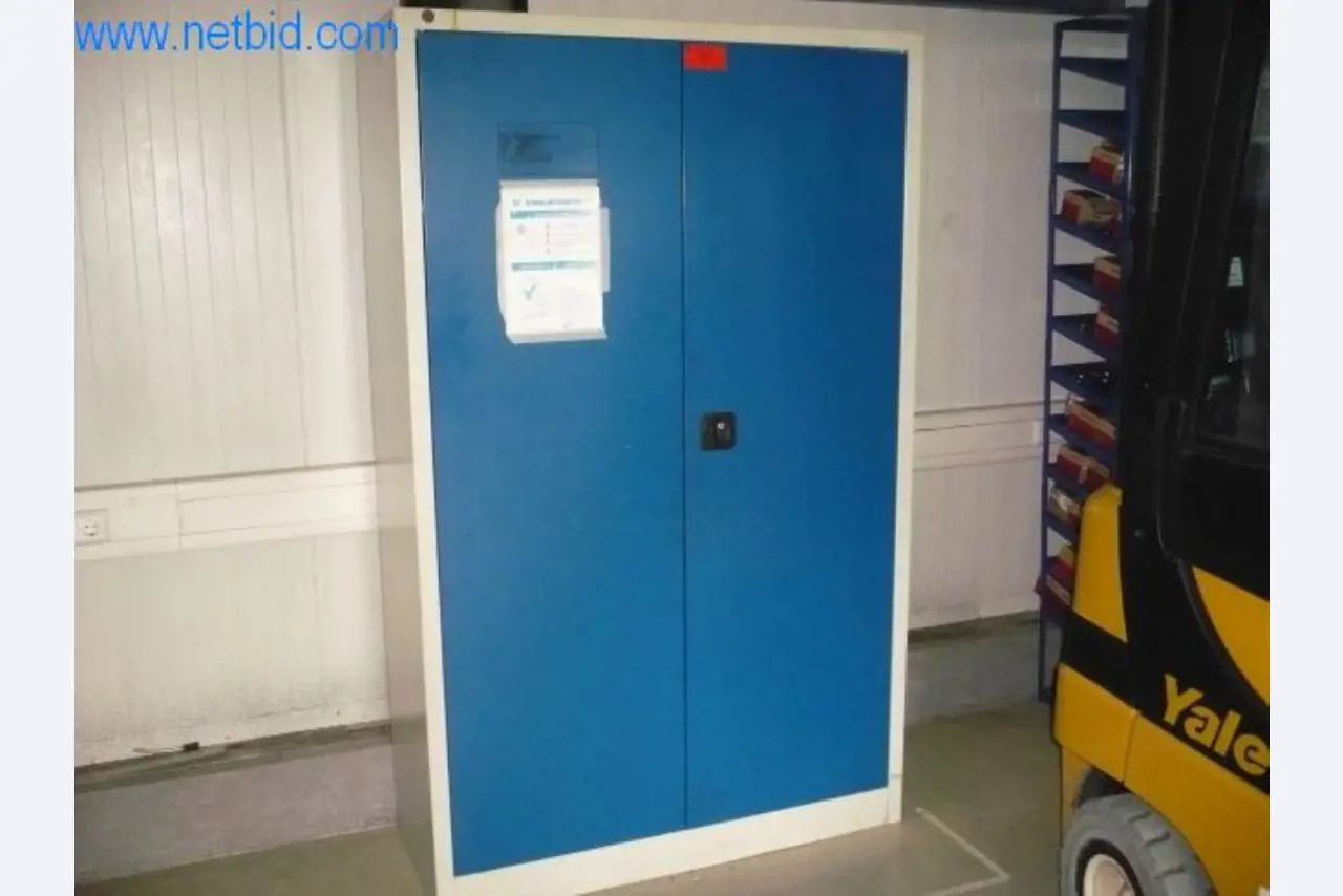 CNC draai-/freescentrum/machines, industriële trucks, kantoor- en bedrijfsuitrusting-1