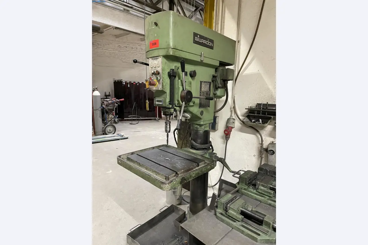 Maschinen zur Metallbearbeitung -1