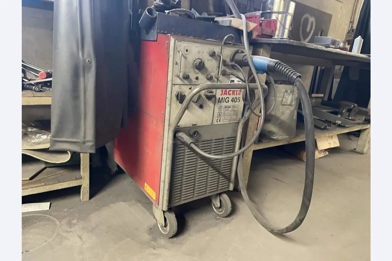 Máquinas para trabajar el metal-1