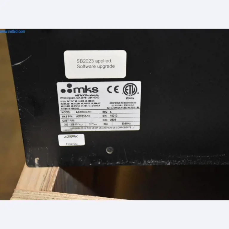 Rozsáhlé zásoby vývěv, měřicích přístrojů, náhradních dílů a příslušenství-3