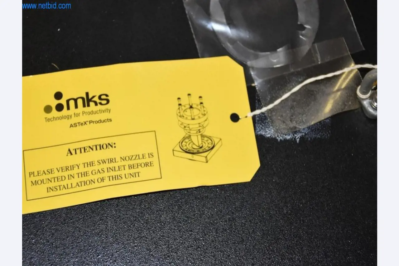 Rozsáhlé zásoby vývěv, měřicích přístrojů, náhradních dílů a příslušenství-4