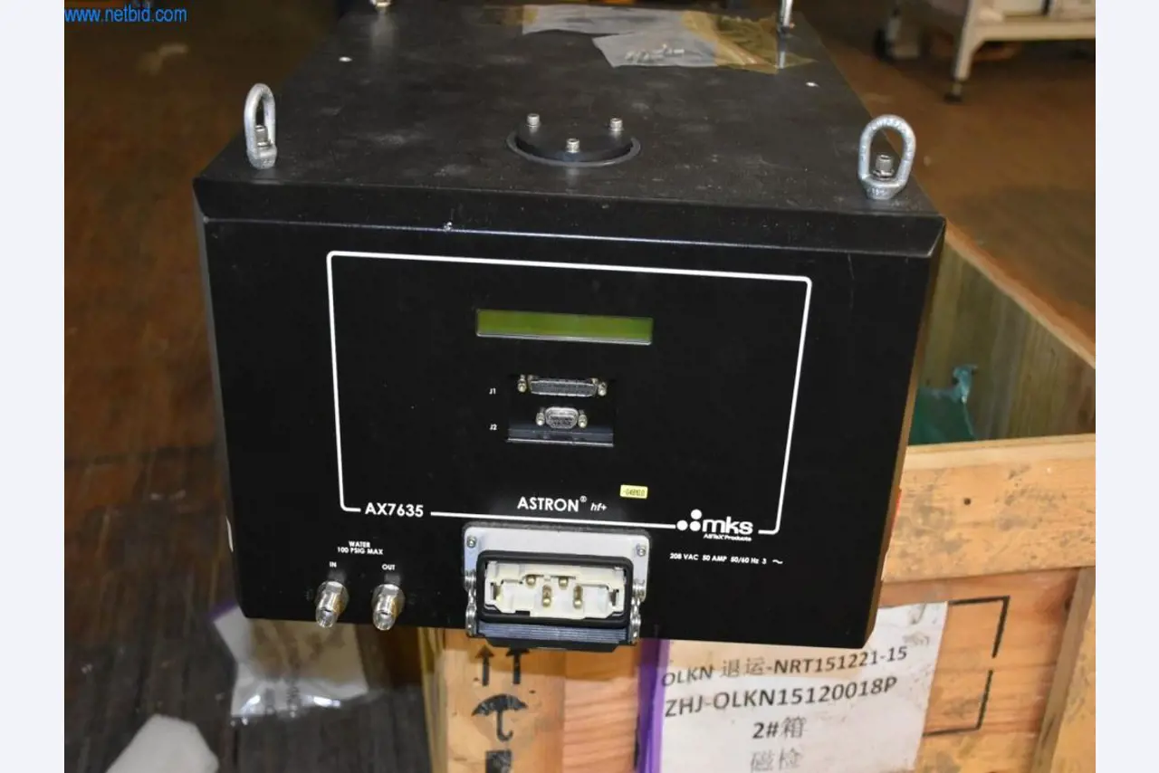 Rozsáhlé zásoby vývěv, měřicích přístrojů, náhradních dílů a příslušenství-2