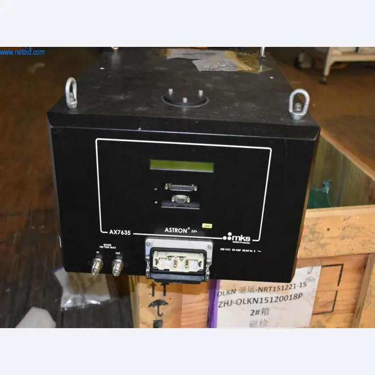 Rozsáhlé zásoby vývěv, měřicích přístrojů, náhradních dílů a příslušenství-2