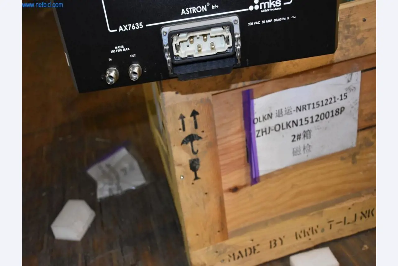 Rozsáhlé zásoby vývěv, měřicích přístrojů, náhradních dílů a příslušenství-3