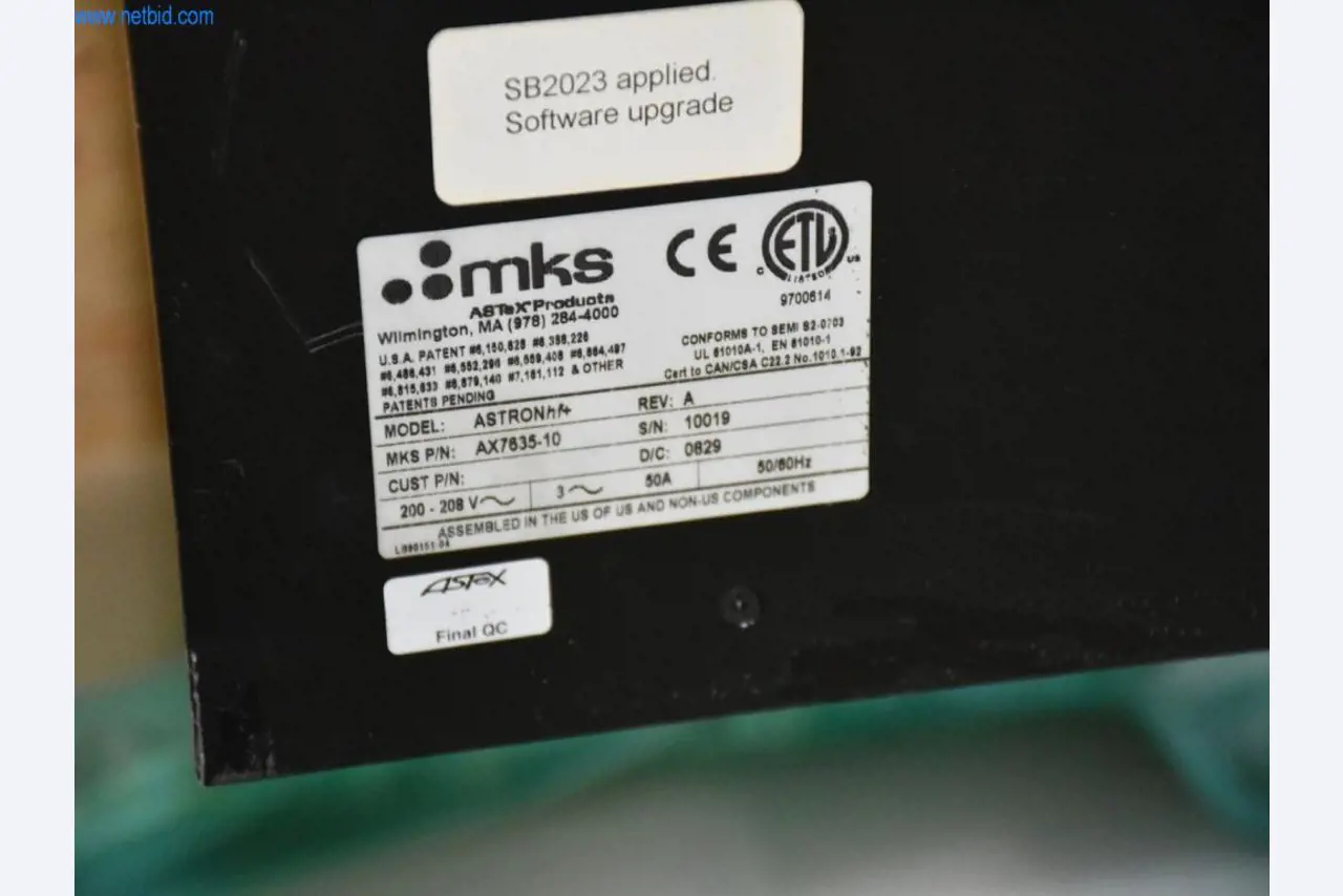 Rozsáhlé zásoby vývěv, měřicích přístrojů, náhradních dílů a příslušenství-5