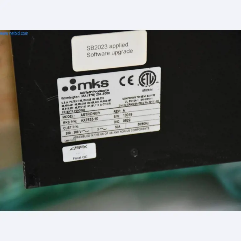 Rozsáhlé zásoby vývěv, měřicích přístrojů, náhradních dílů a příslušenství-5