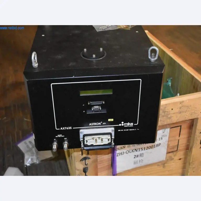 Rozsáhlé zásoby vývěv, měřicích přístrojů, náhradních dílů a příslušenství-6