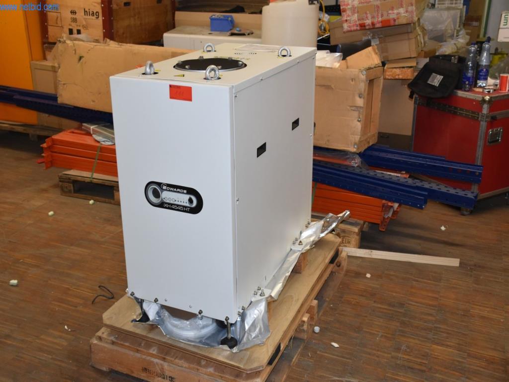 Obsežne zaloge vakuumskih črpalk, merilnih naprav, rezervnih delov in dodatne opreme-1