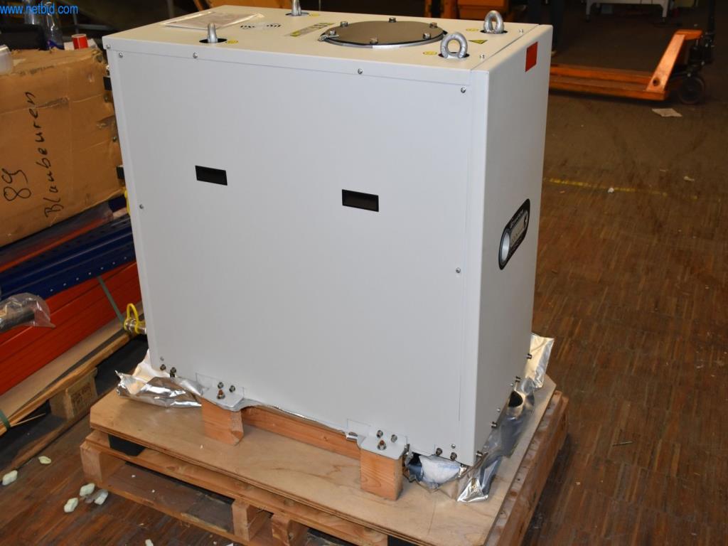 Obsežne zaloge vakuumskih črpalk, merilnih naprav, rezervnih delov in dodatne opreme-3