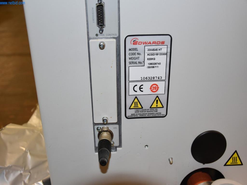 Obsežne zaloge vakuumskih črpalk, merilnih naprav, rezervnih delov in dodatne opreme-4