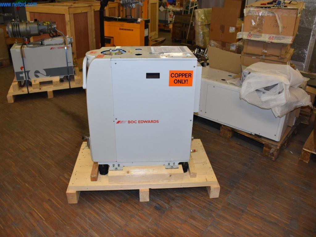 Extensos stocks de bombas de vácuo, dispositivos de medição, peças sobressalentes e acessórios-1