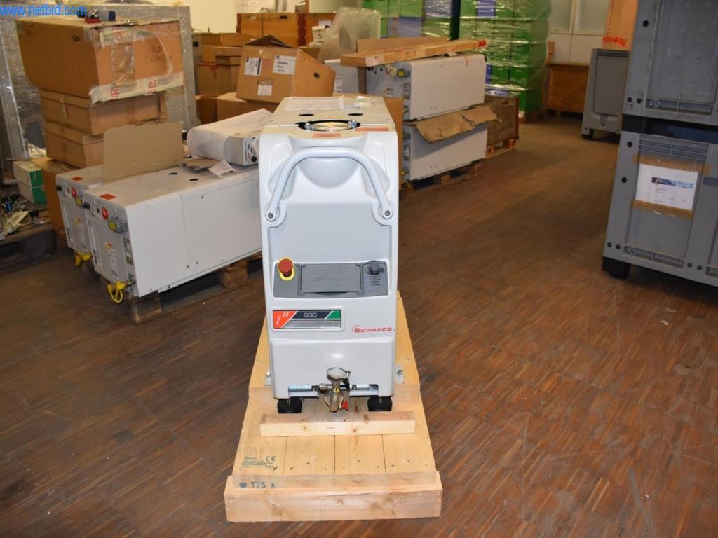 Extensos stocks de bombas de vácuo, dispositivos de medição, peças sobressalentes e acessórios-2