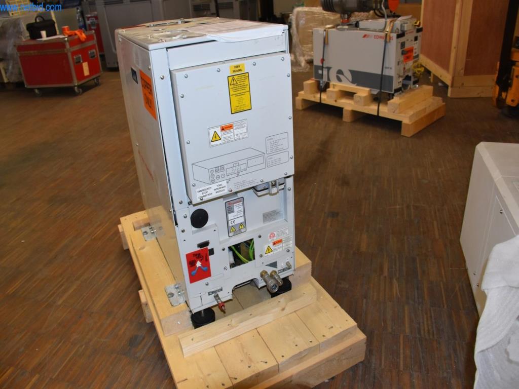 Extensos stocks de bombas de vácuo, dispositivos de medição, peças sobressalentes e acessórios-5