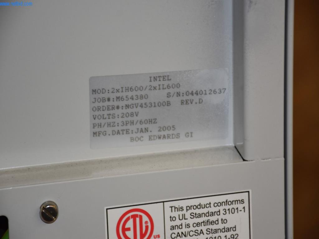 Extensos stocks de bombas de vácuo, dispositivos de medição, peças sobressalentes e acessórios-9