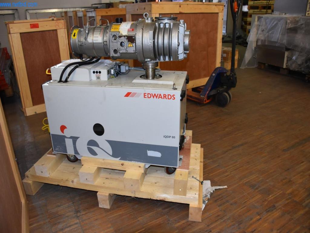 Obsežne zaloge vakuumskih črpalk, merilnih naprav, rezervnih delov in dodatne opreme-6